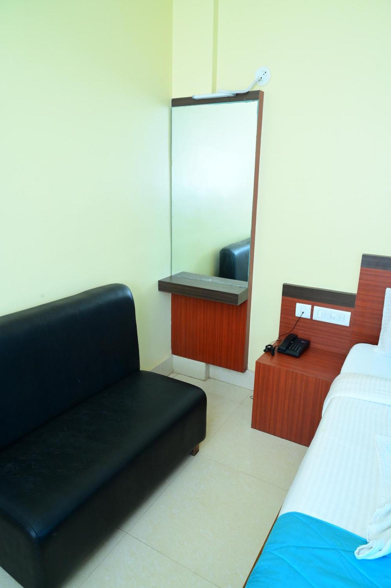 Mor Hotel Annapurna Resort -Near Puri Sea Beach Best Selling & Best Choice Of Travellers Buitenkant foto